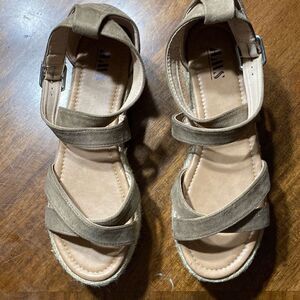 AMS wedge platform strappy Sandals size 8